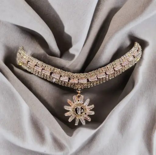 ✨ Elegant Diamond-Cut Choker Necklace Set with Earrings 