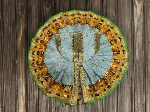 Krishna Vastra Set with Golden Bansuri – Size 1