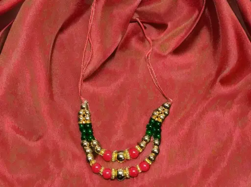 Small Beaded Necklace with Dori